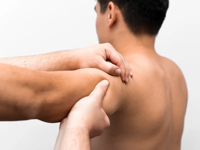 How Honolulu Pain Relief Center treats rotator cuff injury in Honolulu